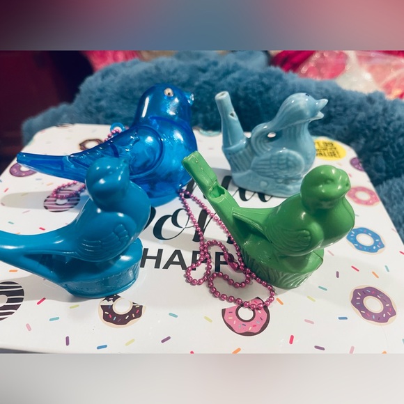 LOT: 4 vtg bird whistles➡️ BIG bird necklace & 3 more! add water to start party! - Picture 2 of 9